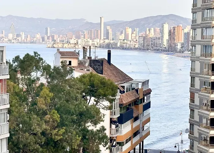 La Perla Seaview & Pool Levante Daire