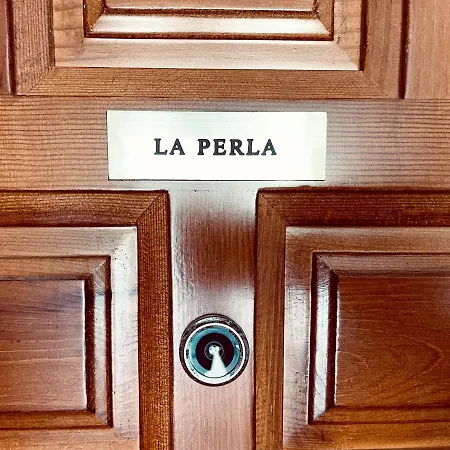 Apartamento La Perla Seaview&pool Levante *